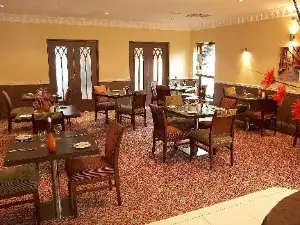 Squires Restaurant at Bridgewood Manor