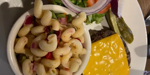 Fenney Grill & Bar