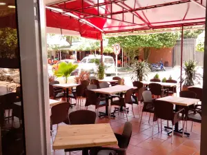 Le Bistrot & Rumsteack Restaurante