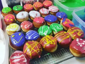 Gus's Donuts