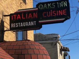Oaks Inn