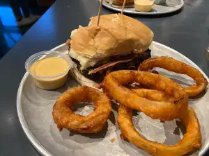 Stack 571 Burger and Whiskey Bar - Riverton