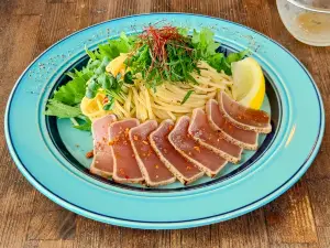 Umi Cafe & Kitchen St. Elmo