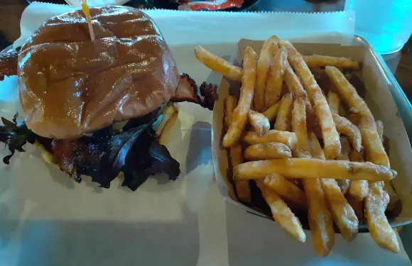 Southern Roots Tavern & Eatery