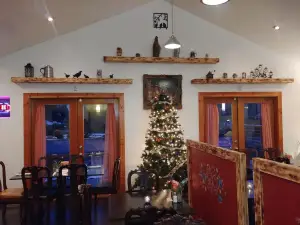 Black Bird Schnitzel Haus