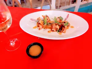 El Chivero Restaurant & Bar