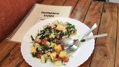 Hungry Yogi Health Cafe in Ришикеш