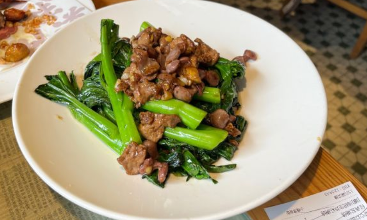 菜心炒鸽杂