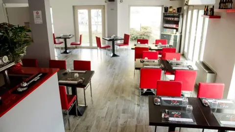 450 Gradi Verace Pizzeria Napoletana in 加拉拉泰