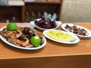 Mythos, Family Grill Tavern
