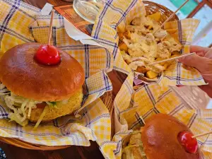 Grizzly's Burger Bar