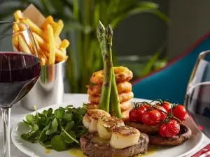 Browns Brasserie & Bar