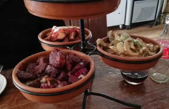 Cafe 83