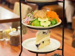 The Whistling Kettle