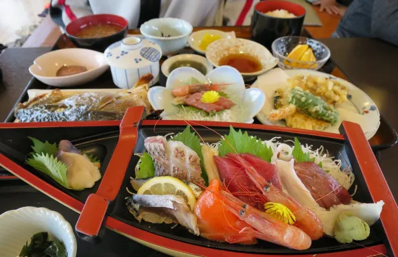Tobishima
