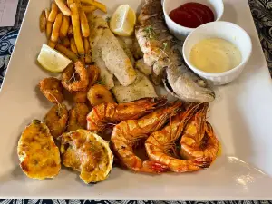 IRIS Boutique Hotel & Restaurant