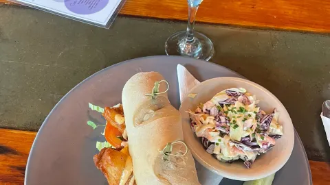 Lake Avenue Restaurant & Bar in 덜루스