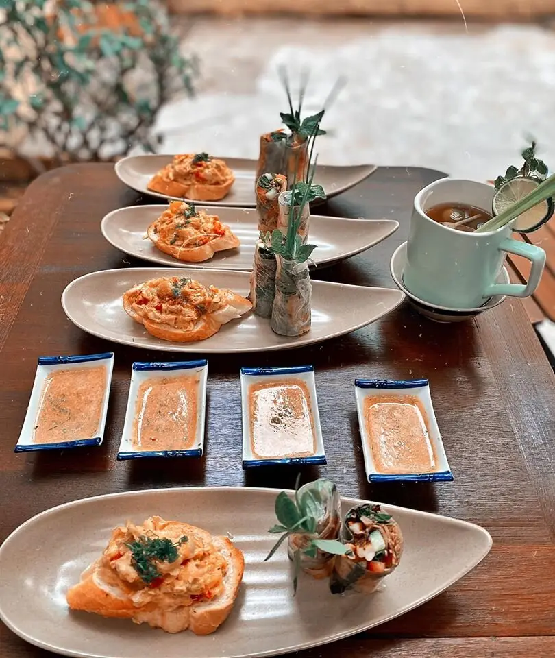 Hai Rom Tapas Bar