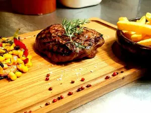 Rui's Restaurant & Steakhouse