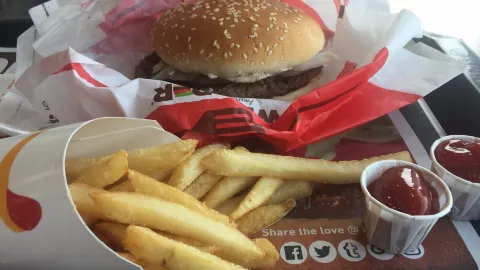 Burger King in คอมเมิร์ซ