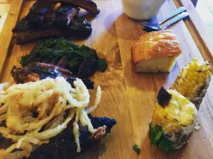 Smokehouse Tailgate Grill - NEW RO
