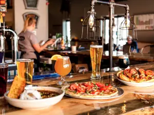 Trailhead Taphouse & Kitchen