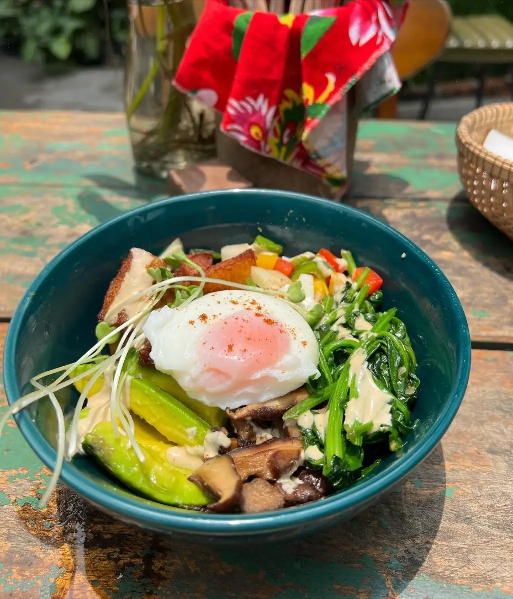 Mingle-Vegetarian-Cafe-Restaurant