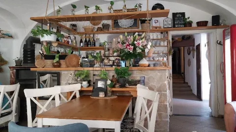 Cafe Art - Kavarna s Vinarnou in Regione di Vysočina