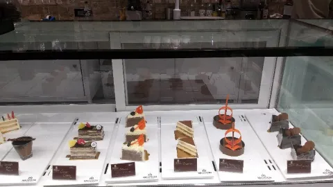 Krozzon in Indore