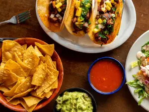 Howling Wolf Taqueria