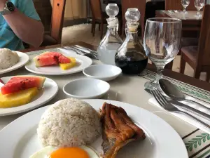 Tonino's Resto and Wine Bar