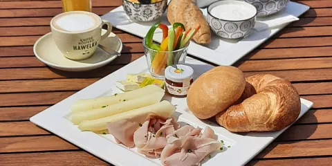 Ufertaverne