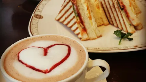 Billion Cafe Sabae in ซะบะเอะ