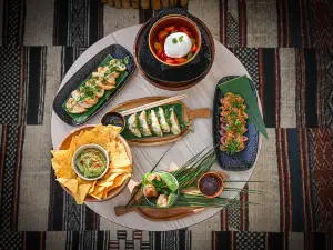 Le Paseo - Cocktail club & Food