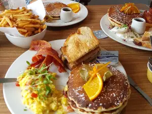 The Pelican Diner