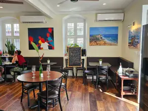 Lacou Melrose House