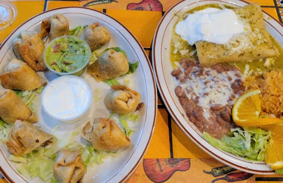 Casa Mendoza Restaurant