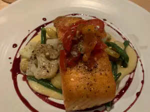 Bridges Craft Pizza & Wine Bar