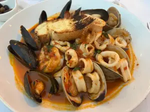 Bareli's Restaurant and Bar