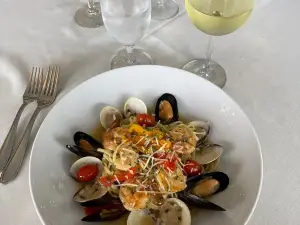 Amore Fine Dining & Spirits