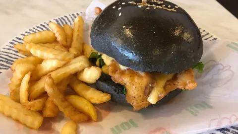 Elephant Cafe And Bistro in 쿠칭