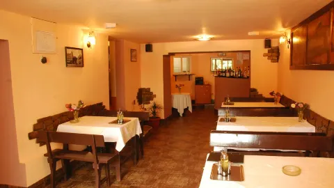 La Baiatu in Deva