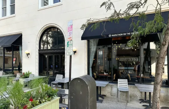 Marathon On the Square Restaurant