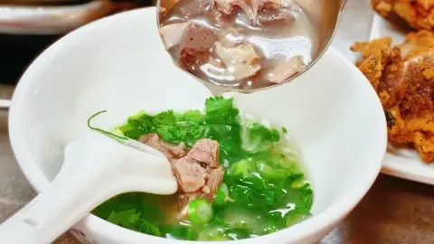 宝翔羊汤馆(河畔花园店) in 번시