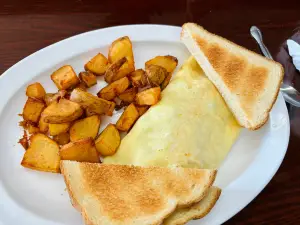 Thomas Cafe
