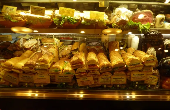 810 Deli Incorporated