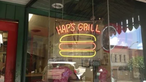 Hap's Grill in 살리스버리