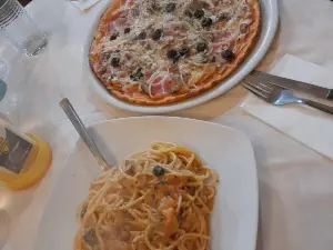 Pirandello's Pizza