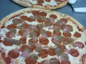 Memo's Pizza & Restaurant