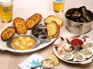 Salty's Seafood & Spirits